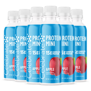 Πολλαπλά μπουκάλια του Celebrate Protein Mini με γεύση μήλου σε λευκό φόντο