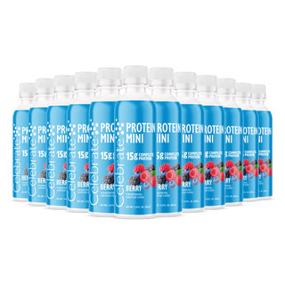 Πολλαπλά δοχεία του Protein Mini με γεύση Berry σε λευκό φόντο