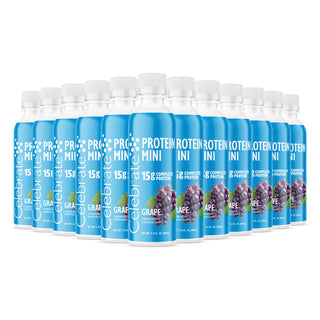Πολλαπλά μπουκάλια του Celebrate Protein Mini με γεύση σταφυλιού σε λευκό φόντο